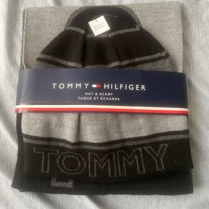 Tommy Hilfiger scarf and hat set
